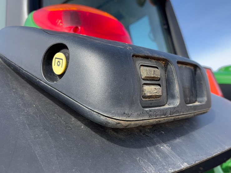 john-deere-6195m-image-15