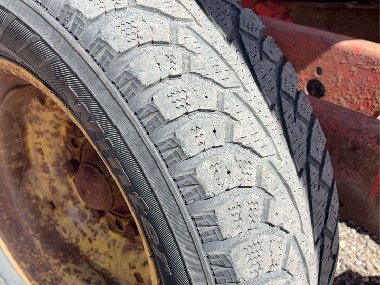 red-portable-pto-driven-feed-grinder-mixer,-steel-construction-image-31