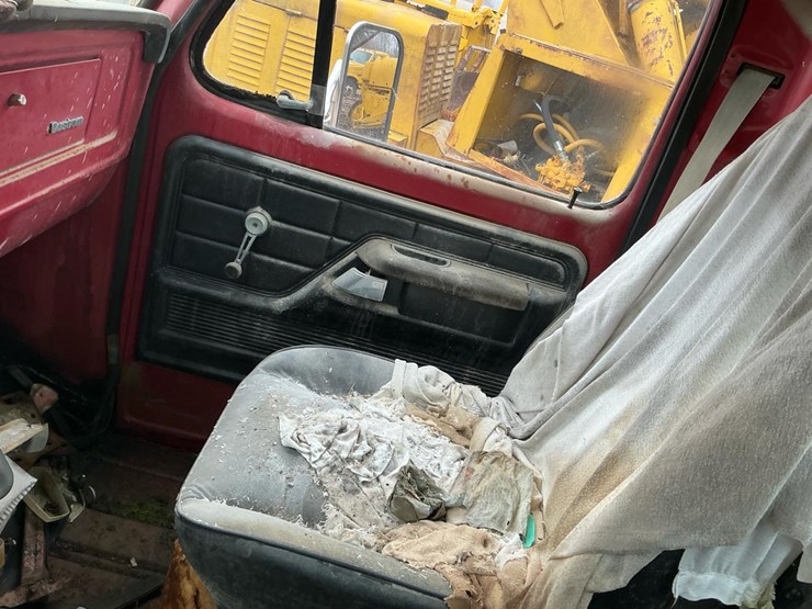 1976-ford-f350-image-26