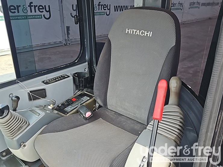 2011-hitachi-zx50u-3f-image-33