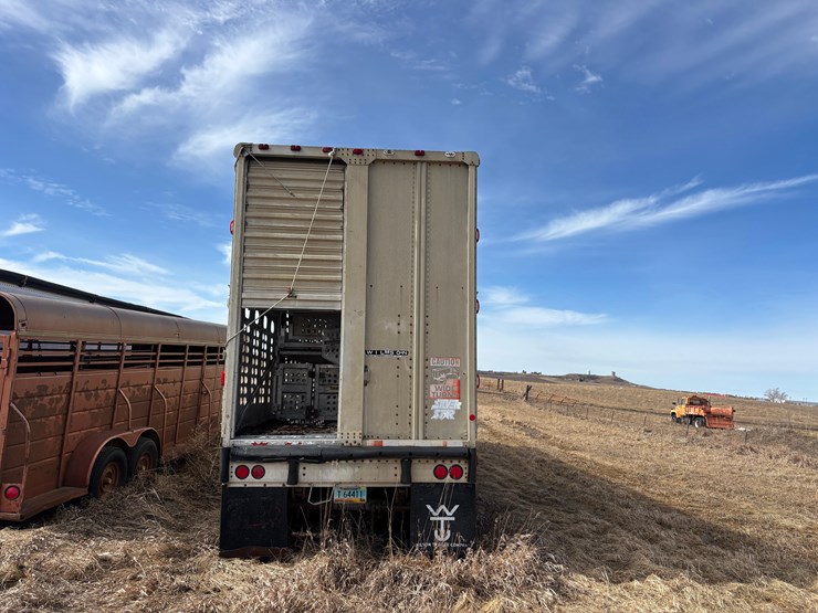 1989-wilson-livestock-trailer-image-7
