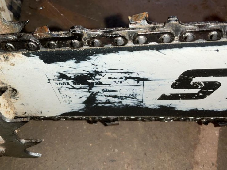 #111-•-stihl-041av-farmboss-chainsaw-image-6
