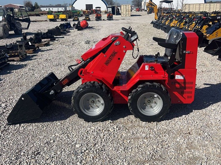 2026-agt-industrial-sda-140w-mini-wheel-loader-image-8
