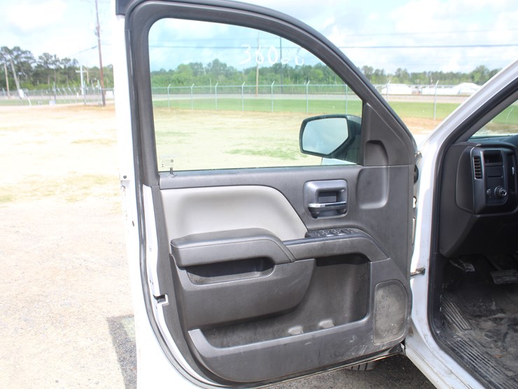 2015-chevrolet-1500-image-19