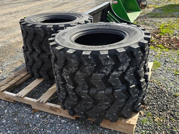 new-4-forerunner-12-16.5-hd-skidloader-tires-image-4