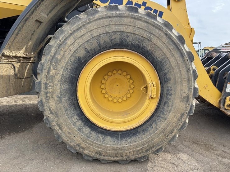 komatsu-wa380-8-image-17