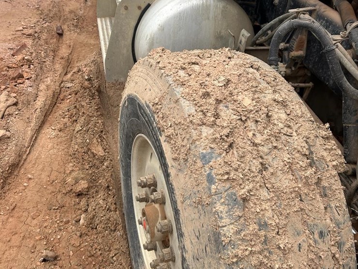 2004-peterbilt-357-image-55