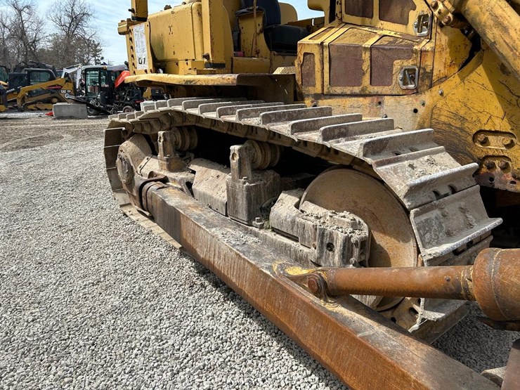 caterpillar-d7f-image-11