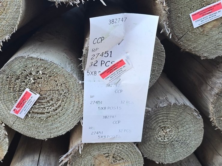 new-32-5x8-treated-fence-posts-image-5