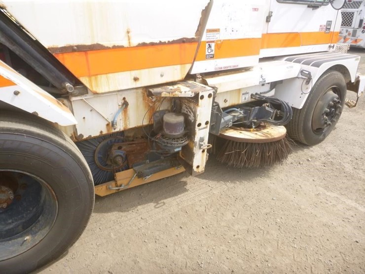 2014-global-m4-sweeper-image-10