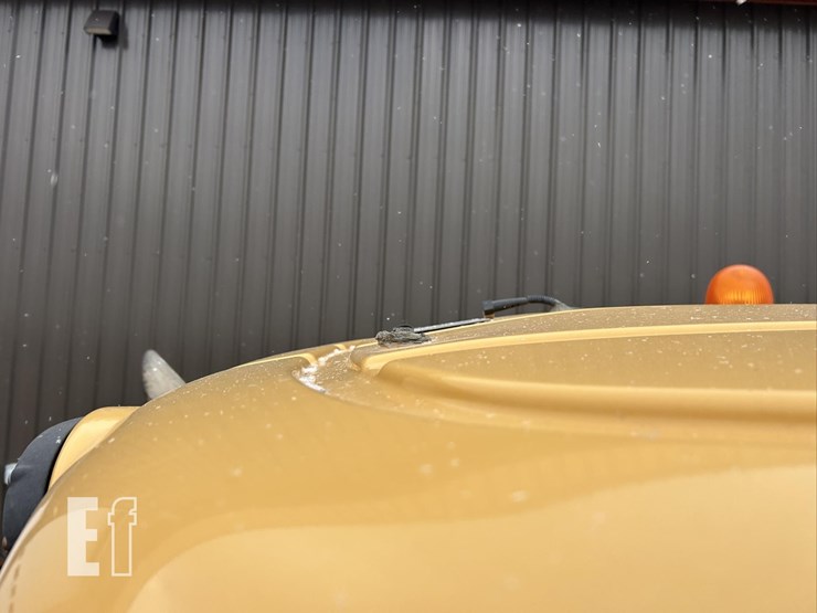 2005-challenger-mt665b-image-40