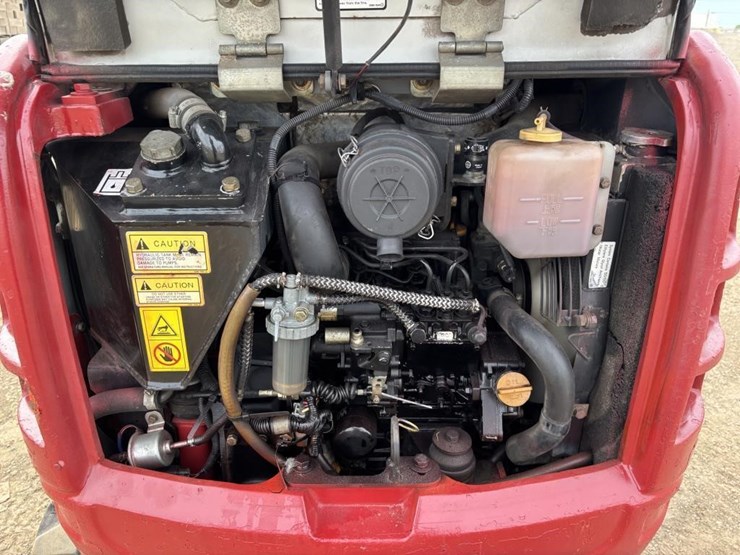 takeuchi-tb216-image-39