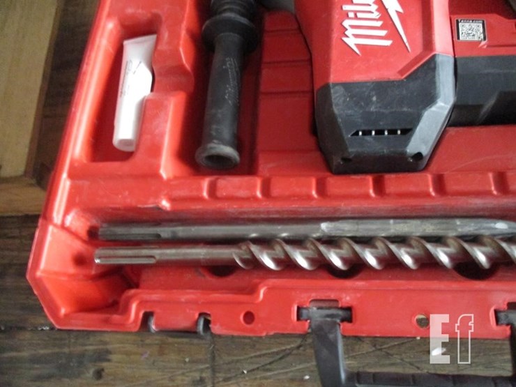 milwaukee-wavs-rotary-hammer-image-5