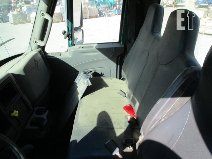 2013-international-durastar-4300-image-8