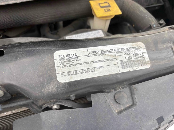 2015-dodge-caravan-image-9