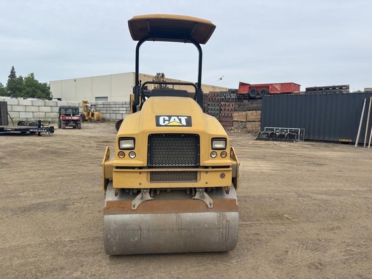 2002-caterpillar-cb24b-image-6