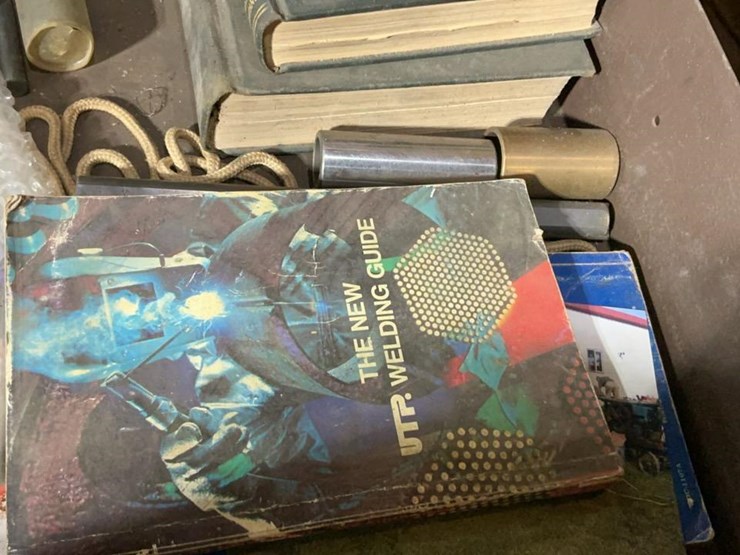 #228-•-tool-chest-and-contents-image-41