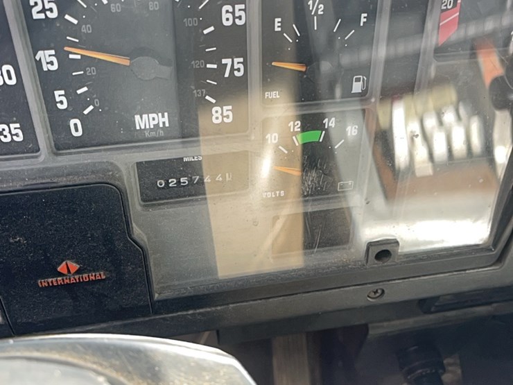 1993-international-4900-image-17