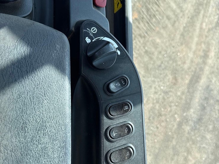 2020-komatsu-wa270-8-image-32