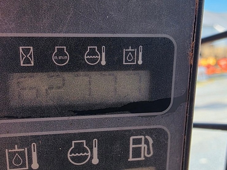 2011-case-sr200-image-43