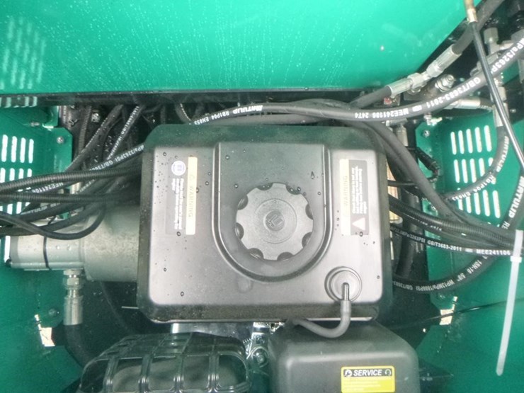 2025-agt-h15r-hydraulic-excavator-image-23