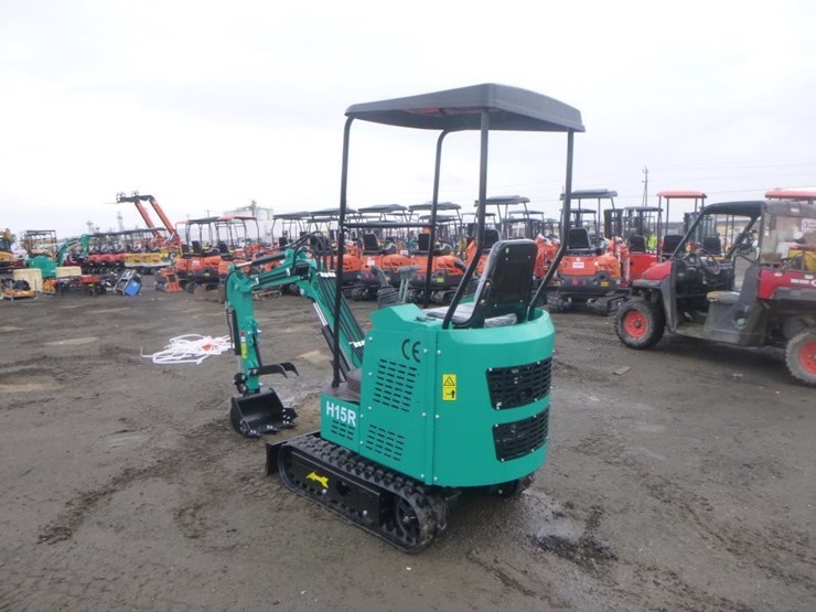 2025-agt-h15r-hydraulic-excavator-image-4