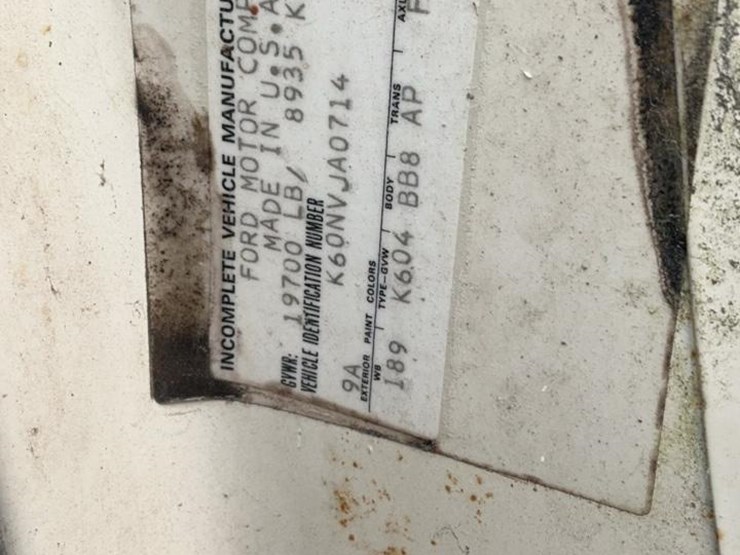 #301-•-1980-ford-k604-flatbed-truck-image-16