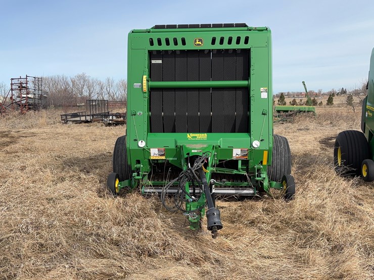john-deere-560m-image-14