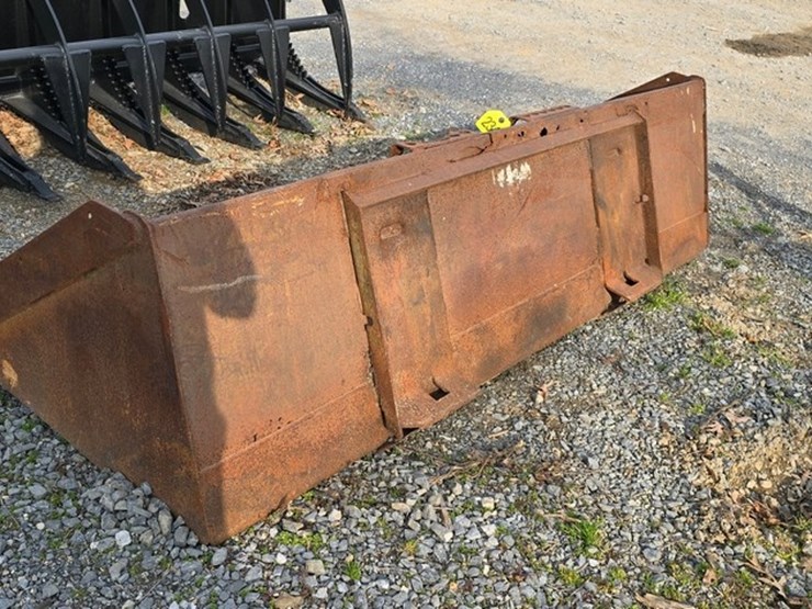 78"-skidloader-bucket-image-3