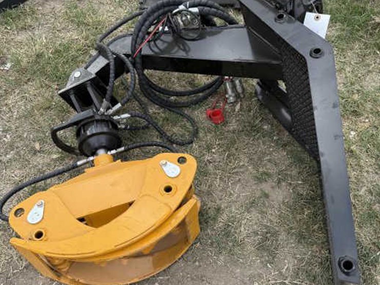 #185-•-mini-skid-steer-rotating-gripper-image-1