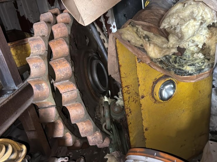 #258-•-parts-room-image-13