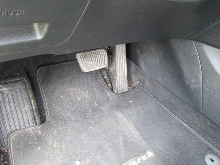 2019-hyundai-santa-fe-image-24