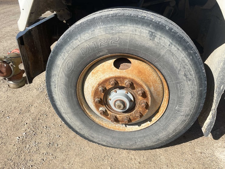 1987-ford-ltl9000-image-13