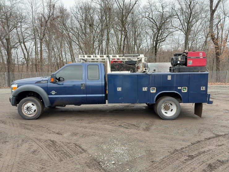 2012-ford-f550-xl-image-2