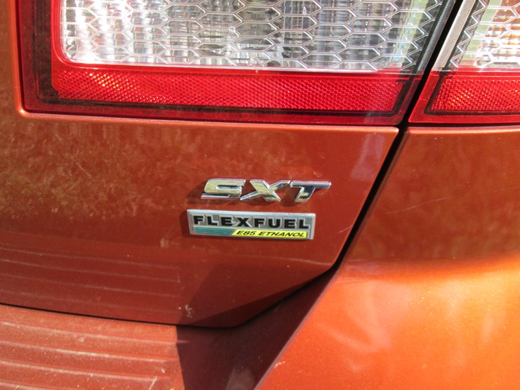 2014-dodge-journey-sxt-image-9