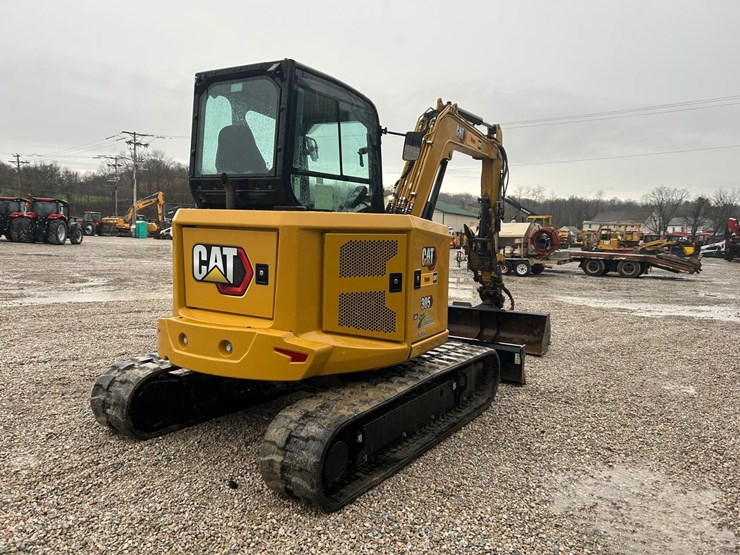 2022-caterpillar-305-image-4