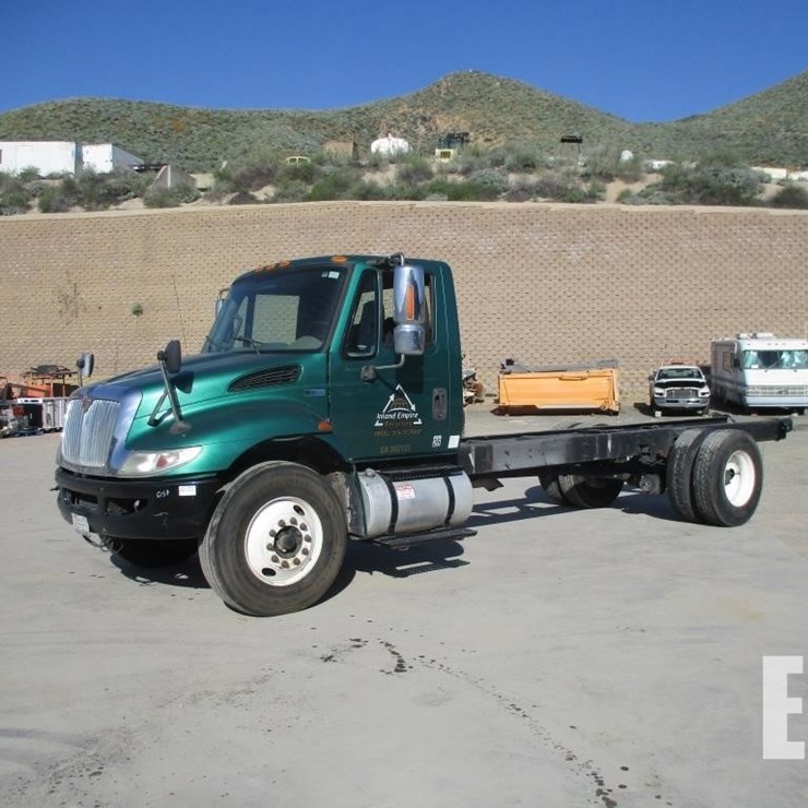 2013 INTERNATIONAL DURASTAR 4300