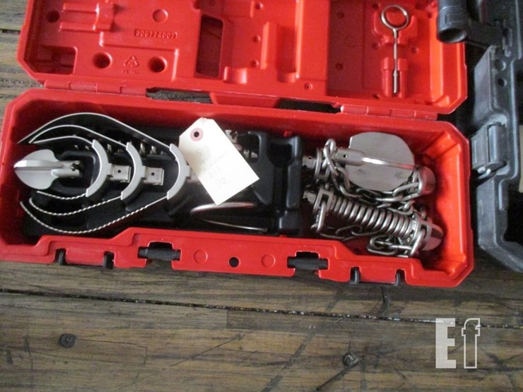 lot-of-various-milwaukee-hand-tools-image-4