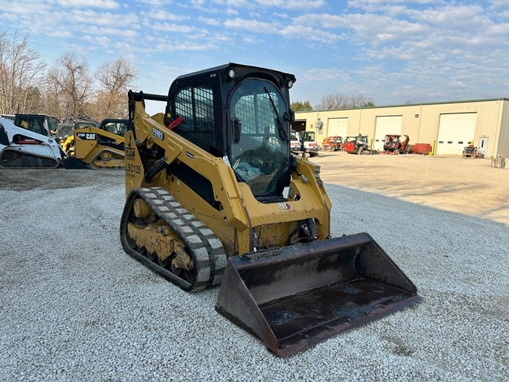 2023-caterpillar-259d3-image-6