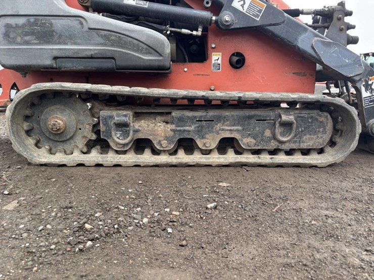 2012-ditch-witch-sk650-image-14