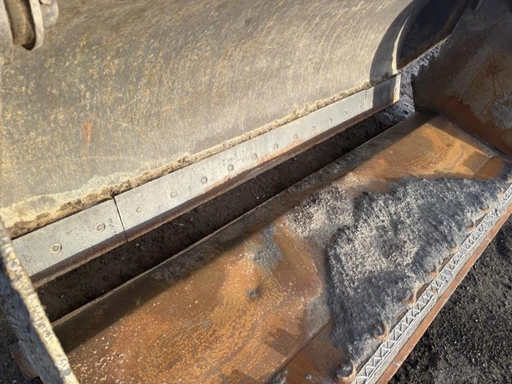 2005-deere-624j-image-13