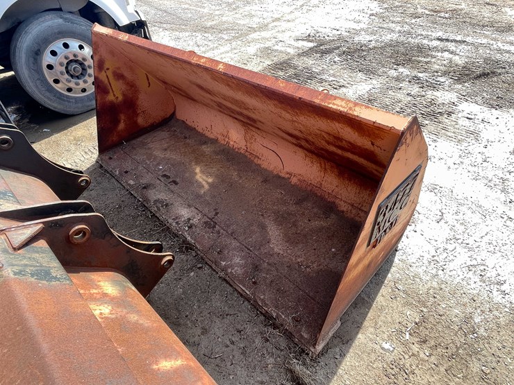 #5687-•-quick-attach-bucket-image-1