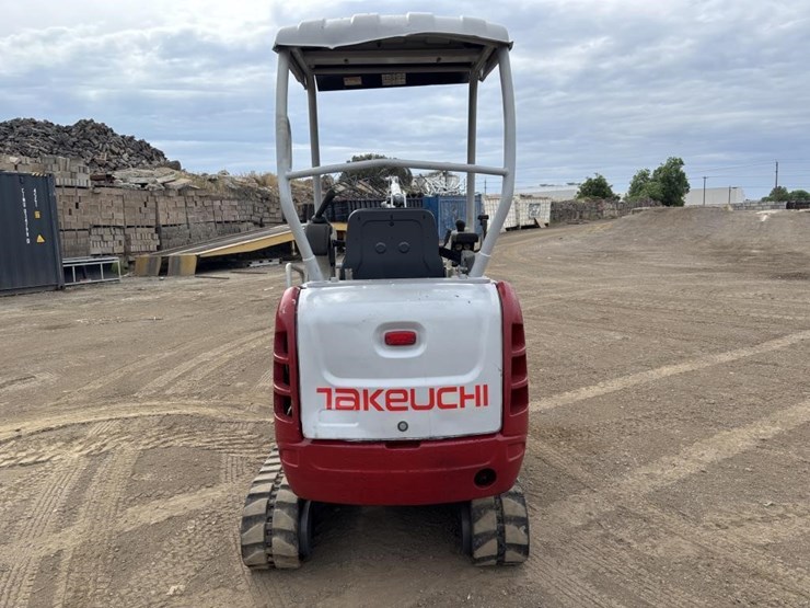 takeuchi-tb216-image-8