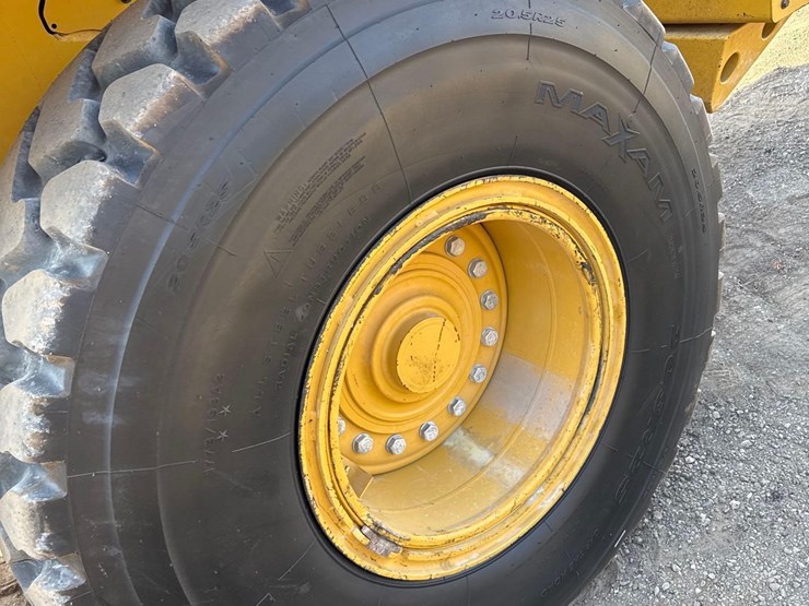 2020-caterpillar-938m-image-18