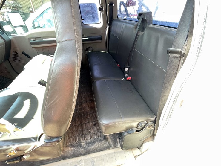 #5672-•-2010-f250-4x4-extended-cab-(has-wi-title)-image-56