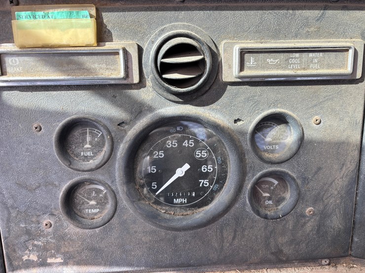 1989-ford-l8000-image-14