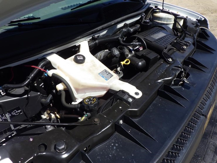 2012-chevrolet-express-2500-image-10