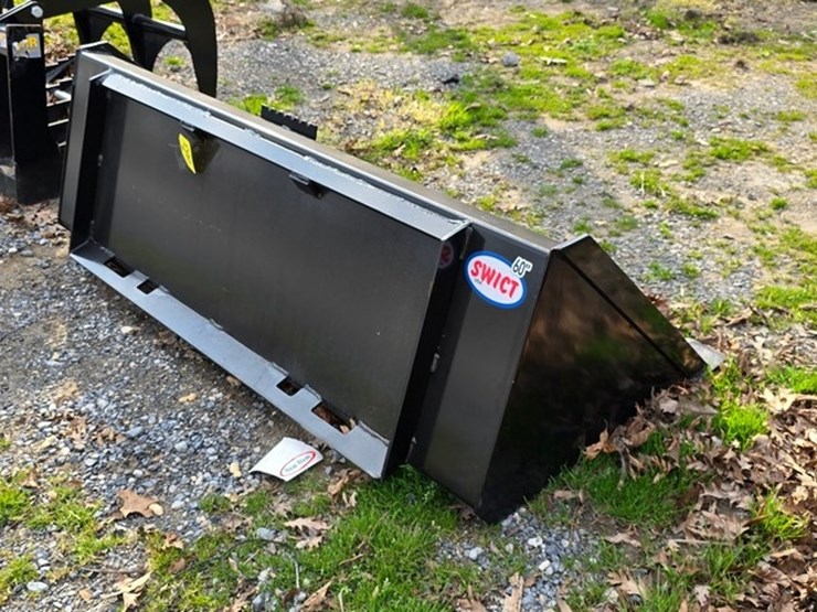 new-swict-60"-skidloader-bucket-image-1