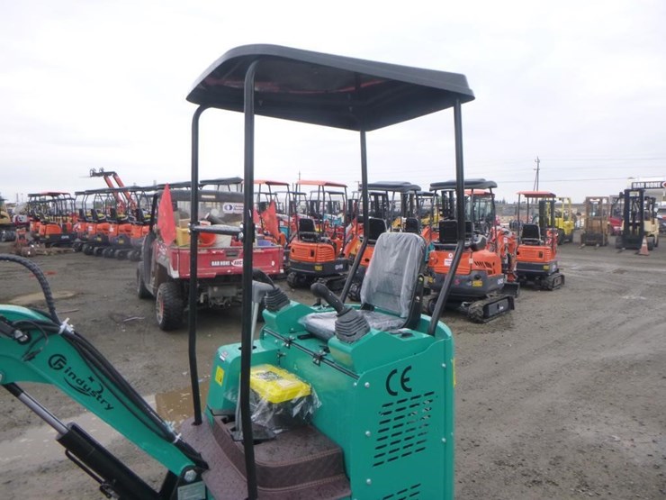 2026-agt-h15r-hydraulic-excavator-image-18