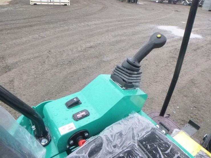 2026-agt-h15r-hydraulic-excavator-image-21